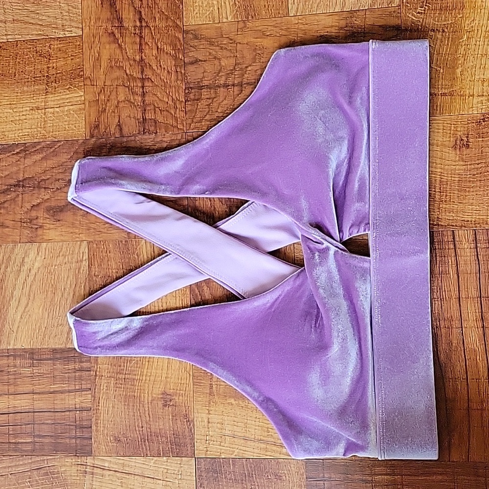 Fabletics Velvet Twist Front Bra